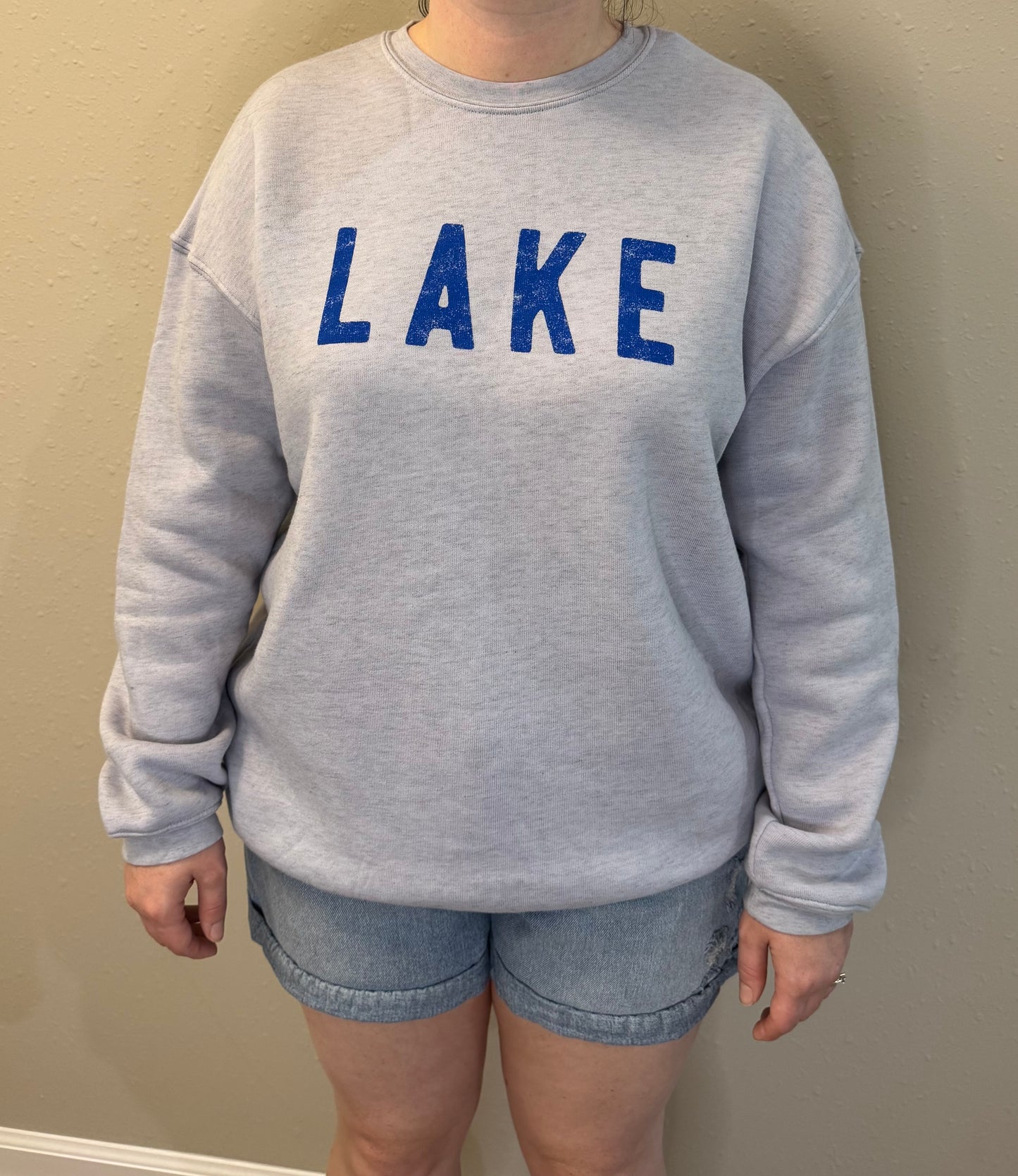 LAKE Graphic Sweatshirt