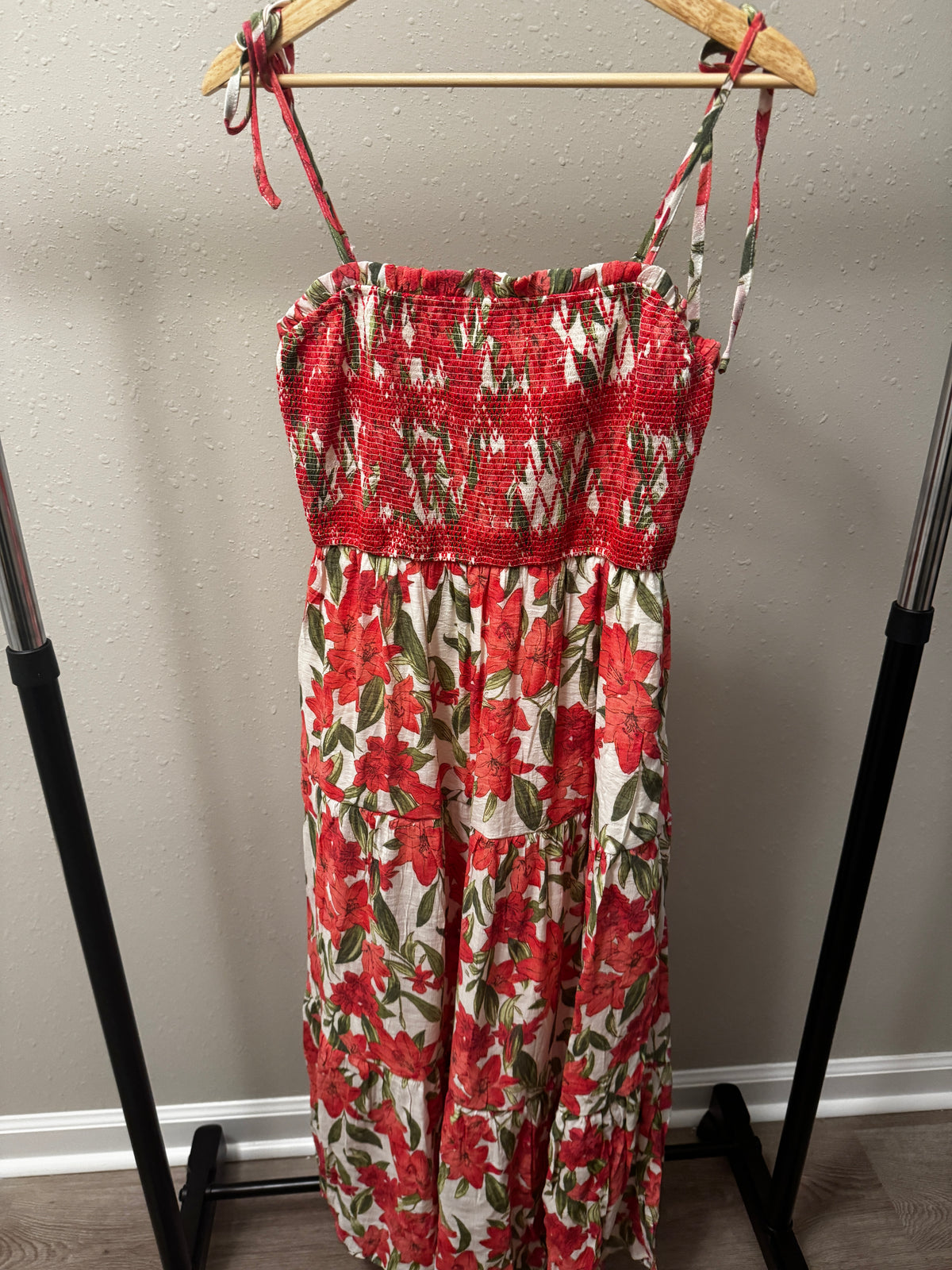 Floral Smocked Spaghetti Tie Tiered Midi Dress – Red