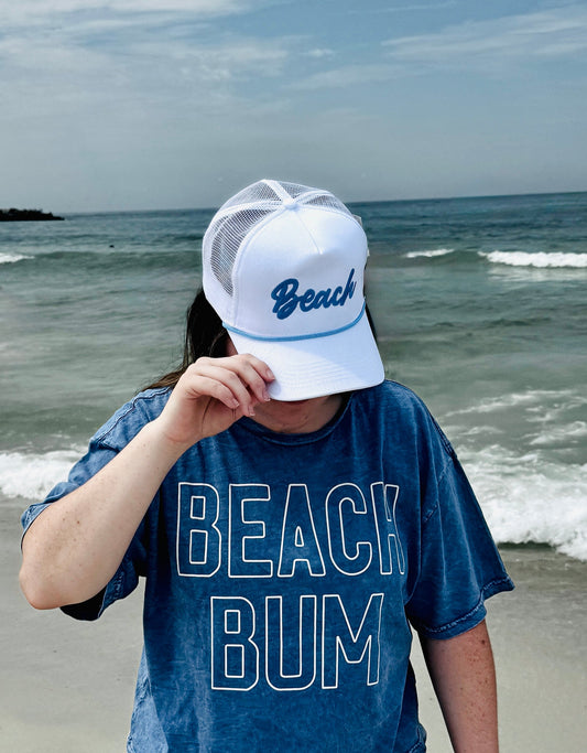 BEACH BUM Cropped Mineral Graphic Tee